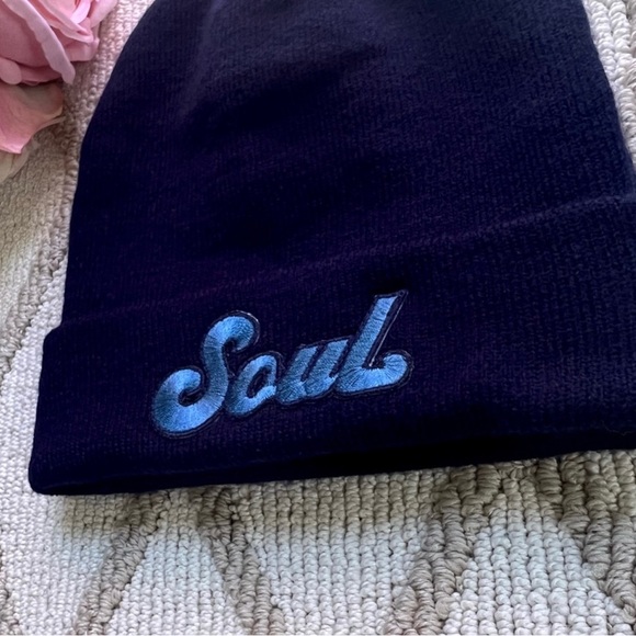 NWOT Aviator Nation × Soulcycle Patch
Blue Beanie Unisex - Picture 7 of 7